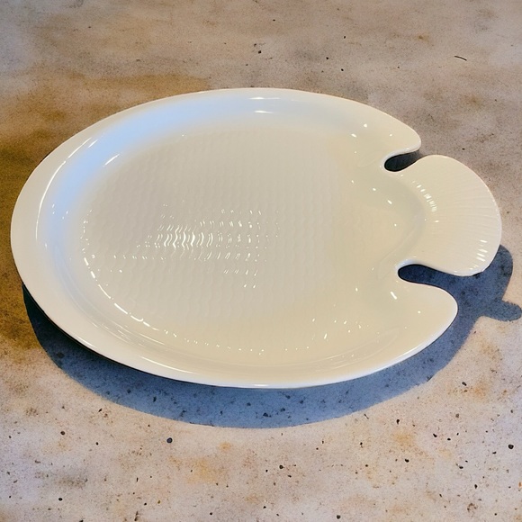 Utsuwakan Original Porcelain Fish Platter White Japanese Serving PlateVTG